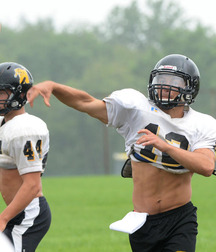 football abs 5705b8d307431.jpg