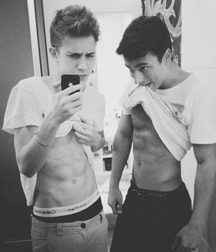 show those abs 5705ba4fae46c.jpg
