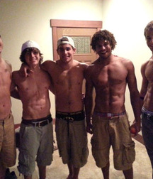shirtless bros 57079871e3cfb.jpg