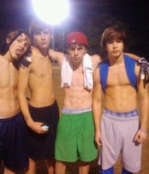 shirtless bros 57079874e66ff.jpg