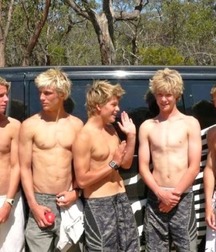 shirtless bros 570798767ee92.jpg