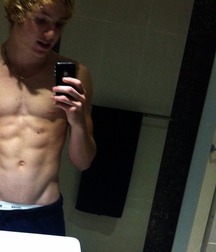 twinks in the mirror 570cf9ccd4c69.jpg