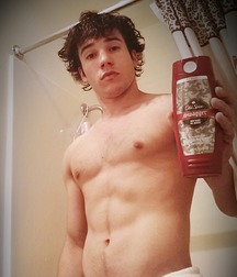 twinks in the mirror 570cf9cfaddba.jpg