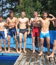 bros semi clothed 5715048bd9e1f.jpg