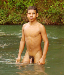 latino nudes 571a2f357dfec.jpg