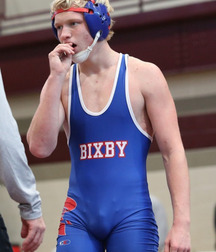 bulging in blue 5741b73531d0b.jpg