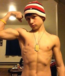 flexing 574ecaf3d4af8.jpg