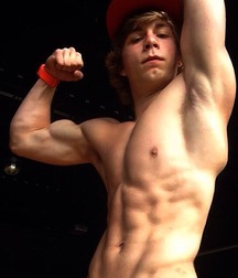 flexing 574ecaf82fcf0.jpg