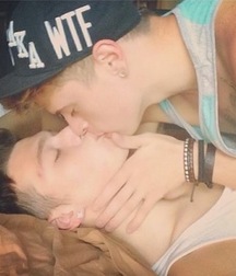 lovers 577e7a7d42930.jpg