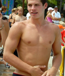 shirtless showoffs 5788f53496c89.jpg