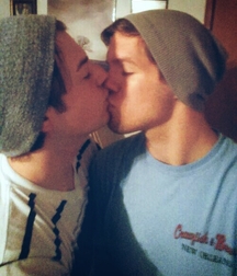 lip lockers 5791364940d15.jpg