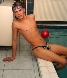 so skimpy 57acfe4e2933c.jpg