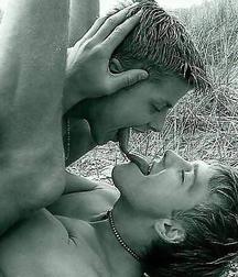 affectionate twinks 598602859324c.jpg