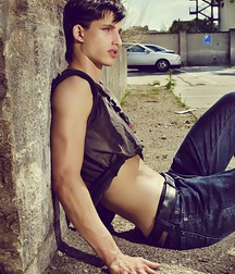 bare midriffs 5987b927ebbfe.jpg