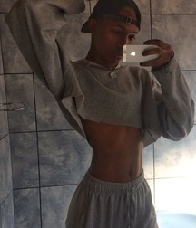 bare midriffs 5987b9327f53f.jpg