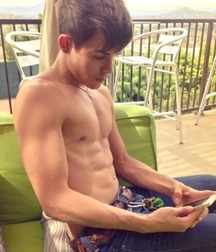 rockin' abs 5988c0792f898.jpg