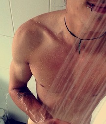 showering praise 5991ce60e544a.jpg