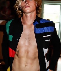 loving long hair lads 2 59a6a9ccdd794.jpg