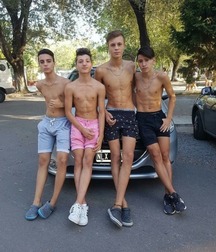 shirtless hotties 59a8a6502a884.jpg