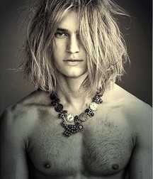 lovely long haired  59ae935358362.jpg