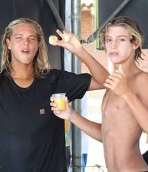 golden haired boys 59b75f0e2ddda.jpg