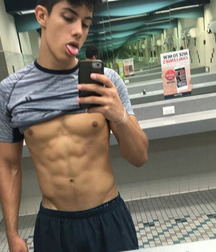 selfie shirtlifters