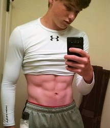 selfie shirtlifters 59bdb3aacab76.jpg