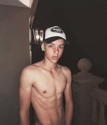 more lads with lids 59c01b1311de0.jpg