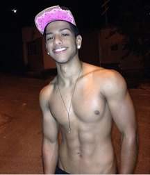 more lads with lids 59c01b27bac35.jpg