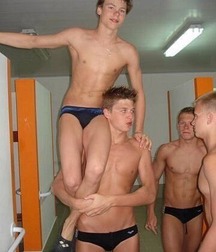 barely covered 3 59c11bec6d9c0.jpg