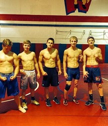 topless twinkie troups 59c44e8ea709e.jpg