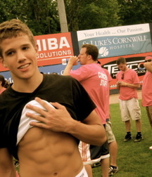 showing abs 59c5009bba79f.jpg