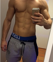 sharing a selfie 59e4b897da8fd.png