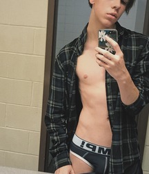 expose your abs 59e698dcdd6e8.jpg