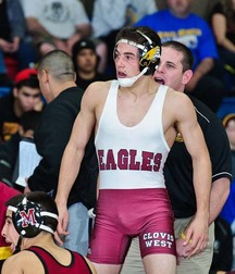 wrestling bulges 59f1d1b090056.jpg