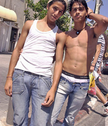 cute genes in jeans 2 5a2741d6ba5bc.jpg
