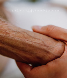 who's stroking him 5a308b990c36b.jpg