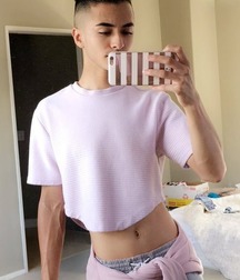 half shirt hotties 5a365988a0614.jpg