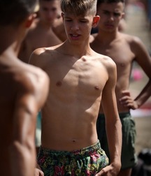 guys with guys 5a3ac90292966.jpg