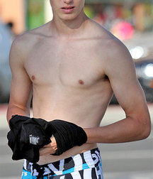 barechested beauty 5a3c340b74fa7.jpg