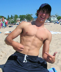shirtless show 5a57d4f077c23.jpg