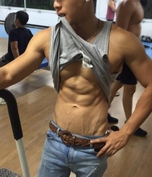 nice genes in jeans 2 5a5b49a6ceba0.jpg