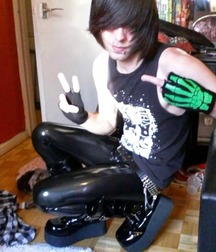 emo and goths 5a727e15c19c4.jpg