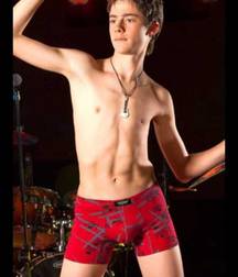 bulging bulges 5a732975b1d05.jpg