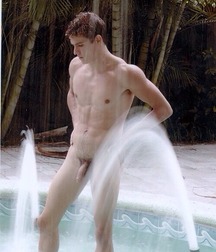 outside and naked 5a7662d49d54b.jpg