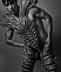 interesting males 5a79174235ee0.jpg