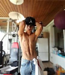 posing pics 5a81c94695deb.jpg