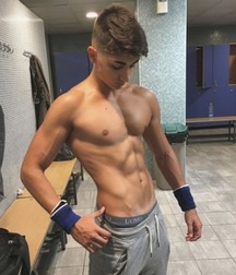 posing pics 5a81c94d77f3a.jpg