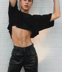 half-shirted hotness 5a903ed809b01.jpg