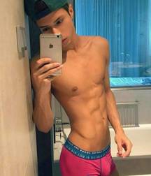 bulgy bros 5a98c0e94907c.jpg
